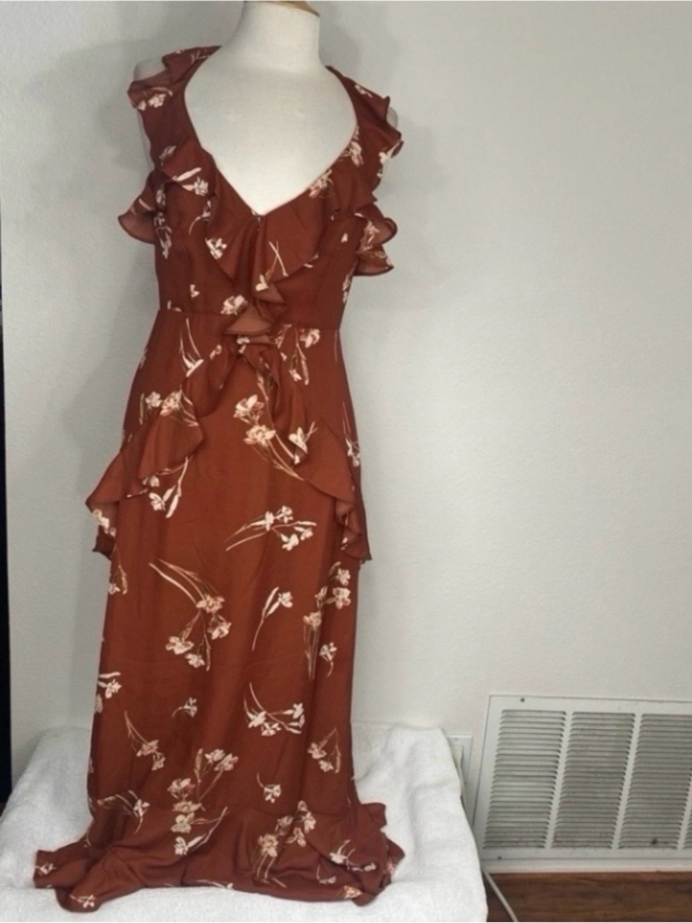 ASTR the Label Women Brown Floral Ruffle Maxi Dress Size Medium Cottagecore Boho